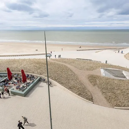 Апартаменты Modern On The Seafront *